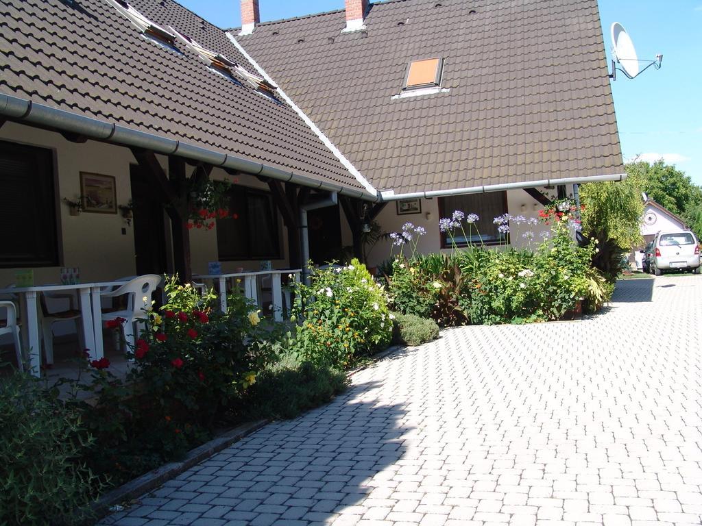 مبيت وإفطار Balatongyörök Eifert Haz الغرفة الصورة